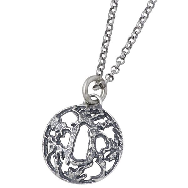 アイジェルナオム Ijeluna-homme ネックレス メンズ シルバー 太古の樹 小 チェーン AT-073N長い時を経て朽ちつつも存在感のある太古の樹をモチーフにしたチェーンペンダントです。立体